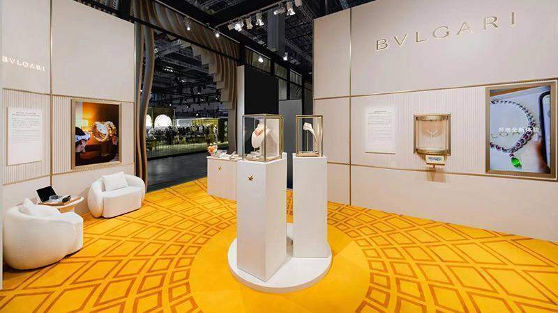  【深度揭秘】乳企转型的隐秘路径：为何“两油一酪”成为决胜B端的关键筹码？ 新闻