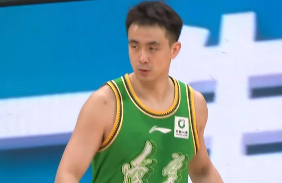  战术架构高效重塑：辽宁男篮新援适配与轮转深度揭秘 体育新闻