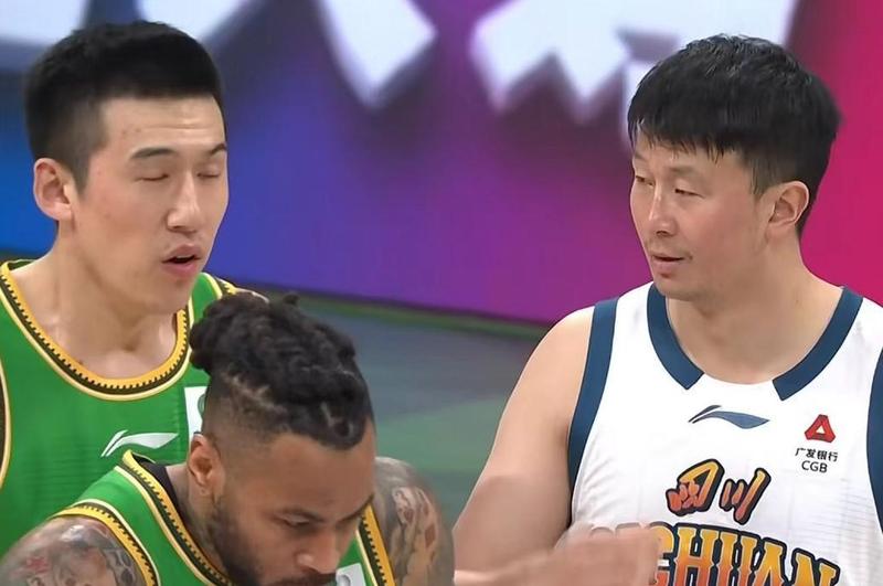  战术架构高效重塑：辽宁男篮新援适配与轮转深度揭秘 体育新闻