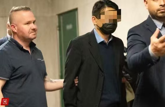  无数个五百美元：探寻权力寻租与信任崩塌的深层关联 新闻