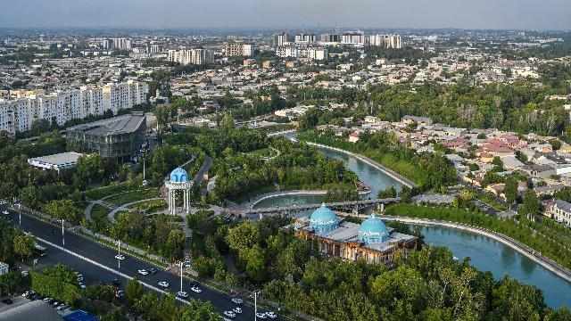 掘金中亚蓝海:从“陆锁国”到“陆联国”的跨境商机与情感共鸣 企业服务