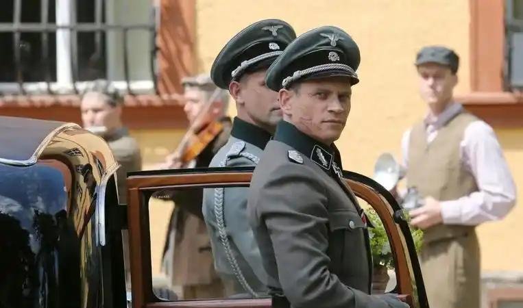  B2战略轰炸机的命门：加油机依赖症背后的技术死结 新闻