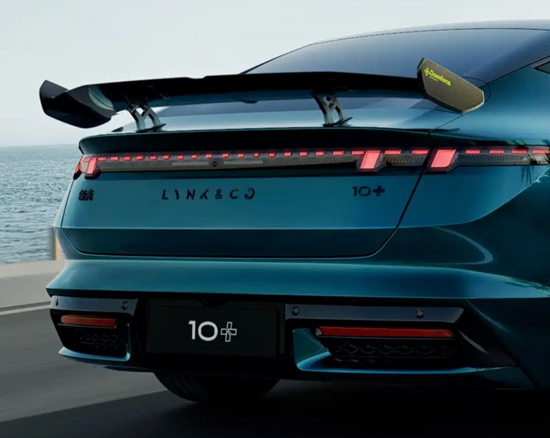  技术深度：900V架构+680kW电机，领克10+如何重塑性能电动车标准？ 汽车科技