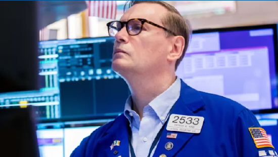  技术解码·纳指连涨终结与美联储变局：一位交易员亲历的三场市场考验 股票财经