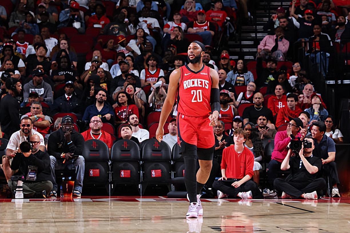  那个防守端最可靠的人，进攻端却成了球队最沉重的负担——火箭这笔交易，值吗？ 体育新闻